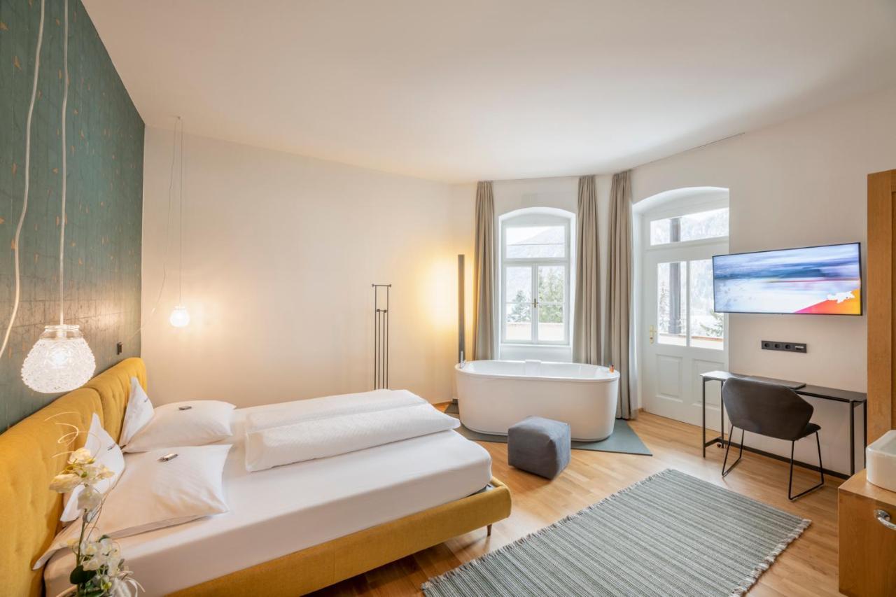 Small Double Room,1336577783:JPEG