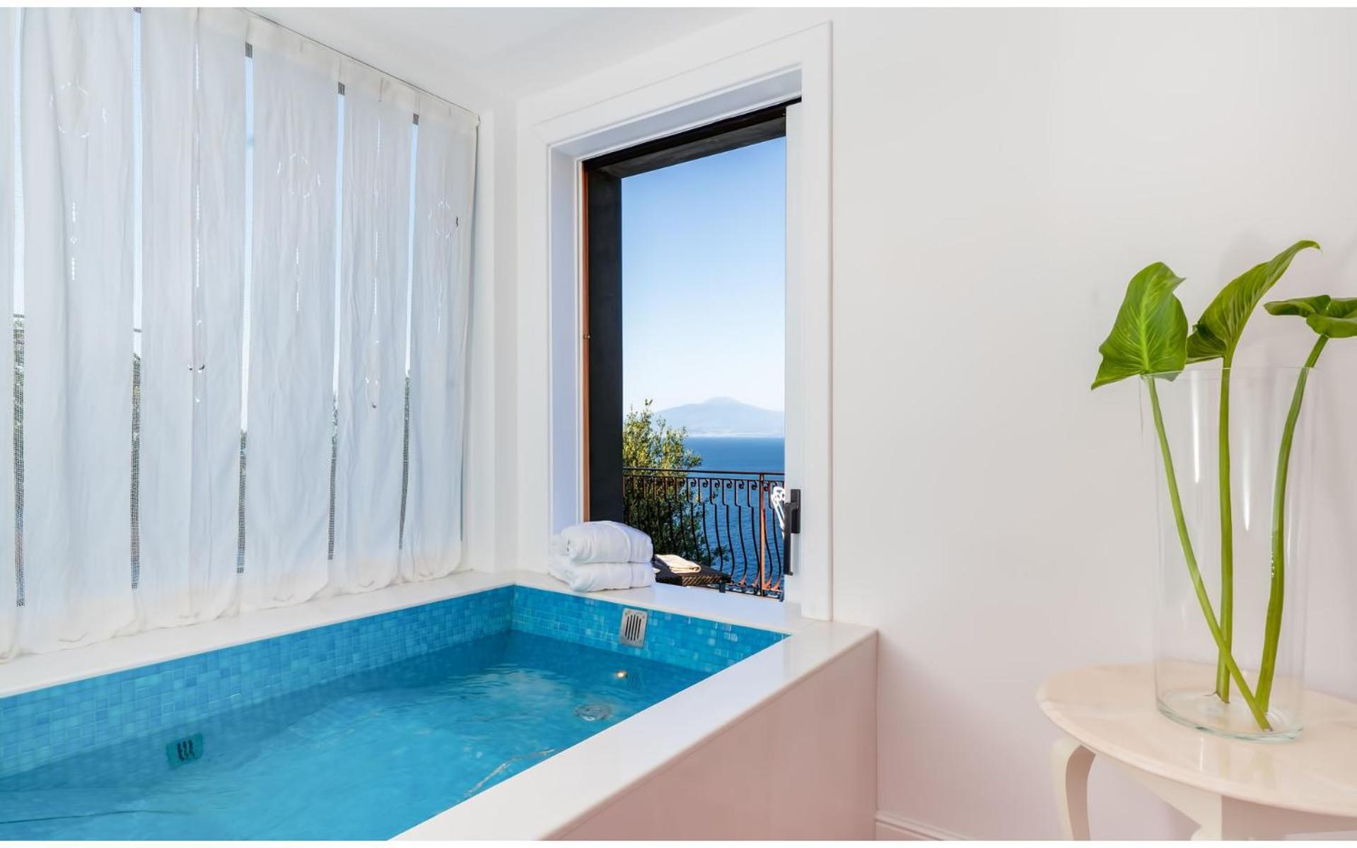Suite King con Vasca Idromassaggio, Terrazza e Vista Mare