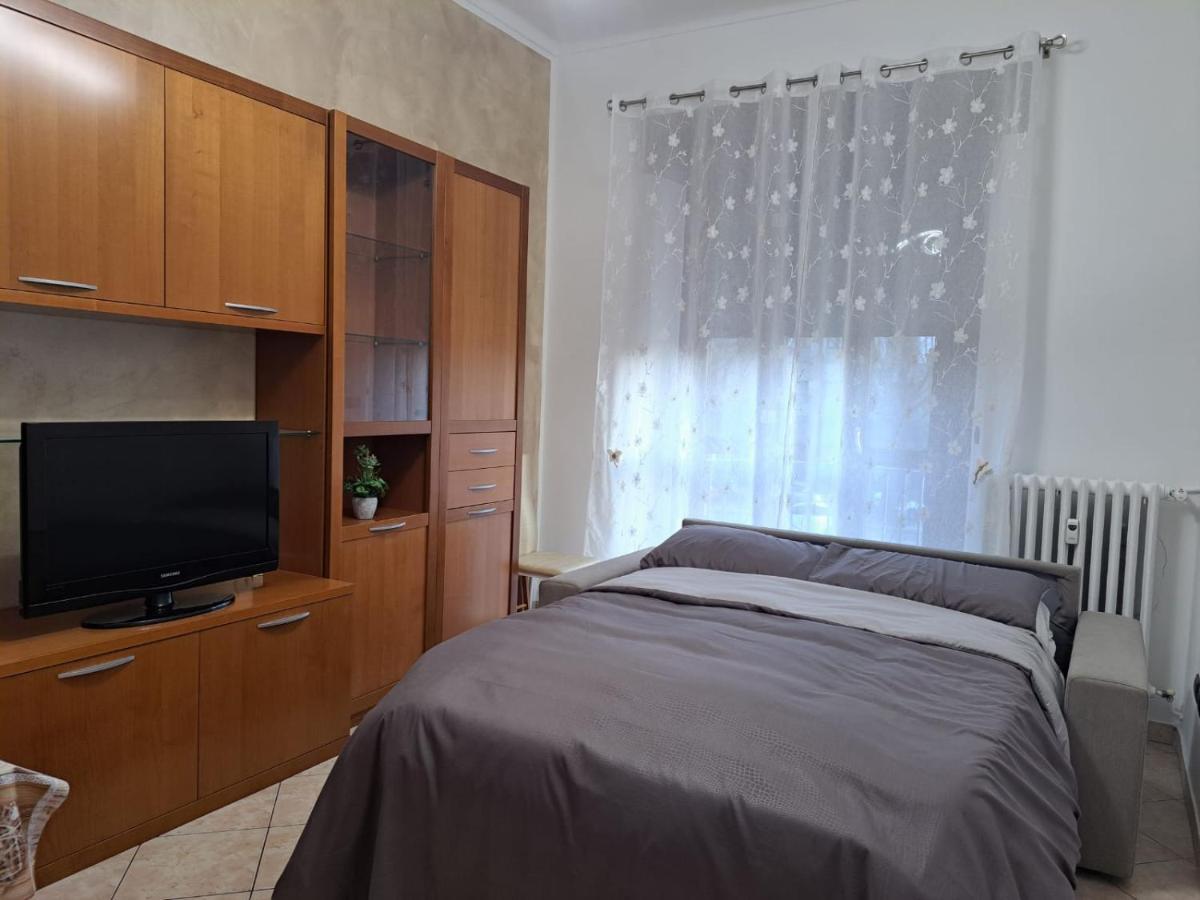 One-Bedroom Apartment,1346800697:JPEG