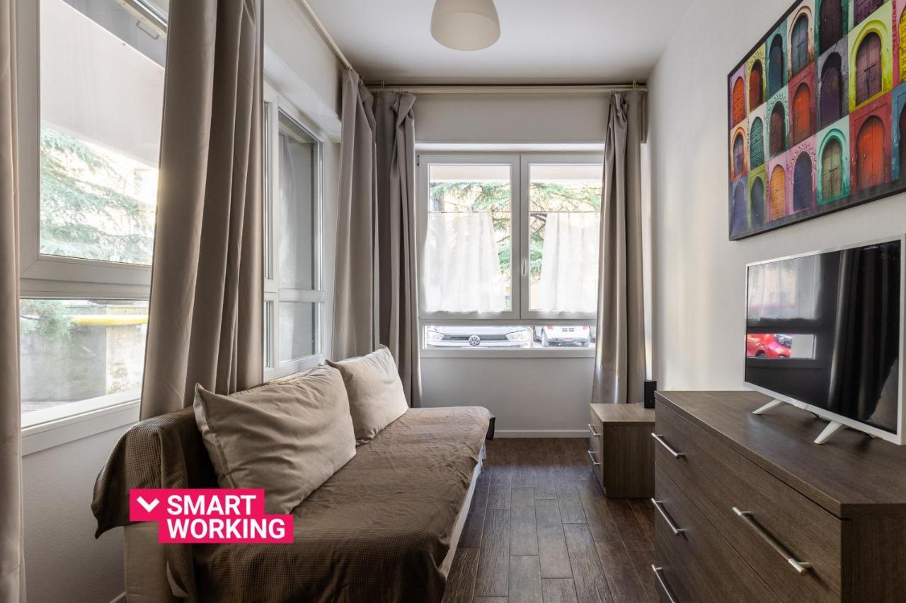 One-Bedroom Apartment,1346860427:JPEG