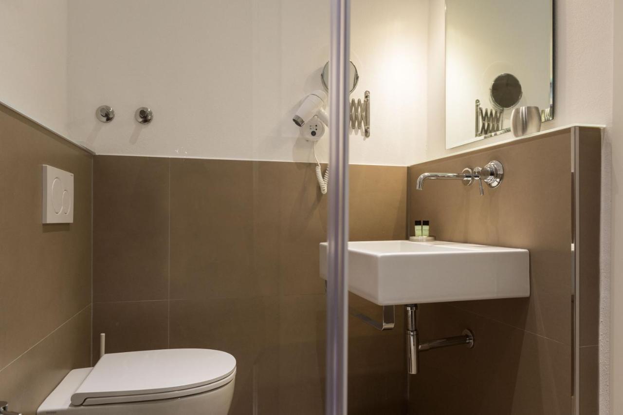 Double or Twin Room Sea View