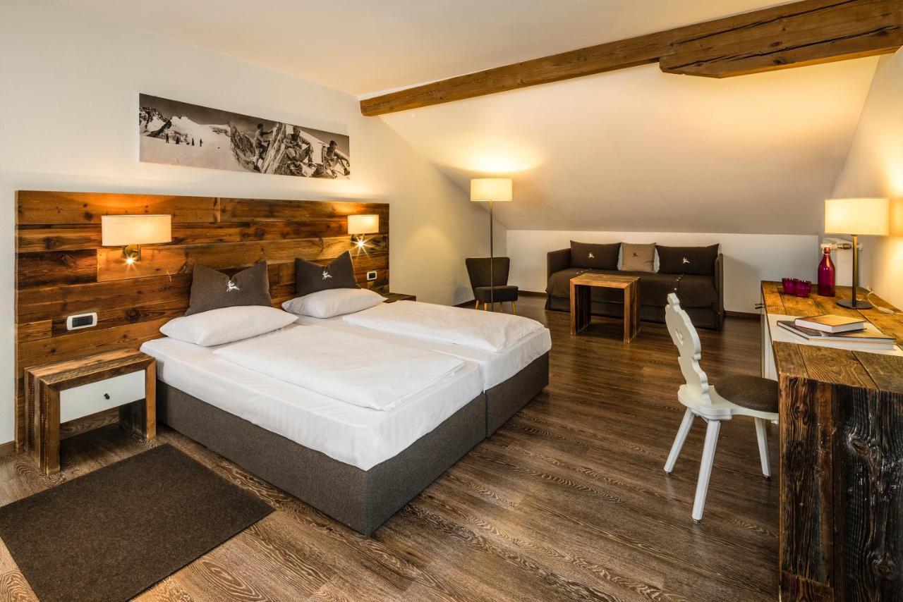 Junior Suite,1765584068:JPEG