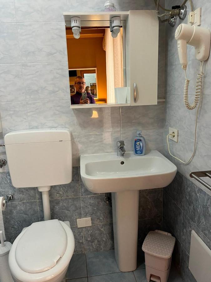 Quadruple Room Private Bathroom