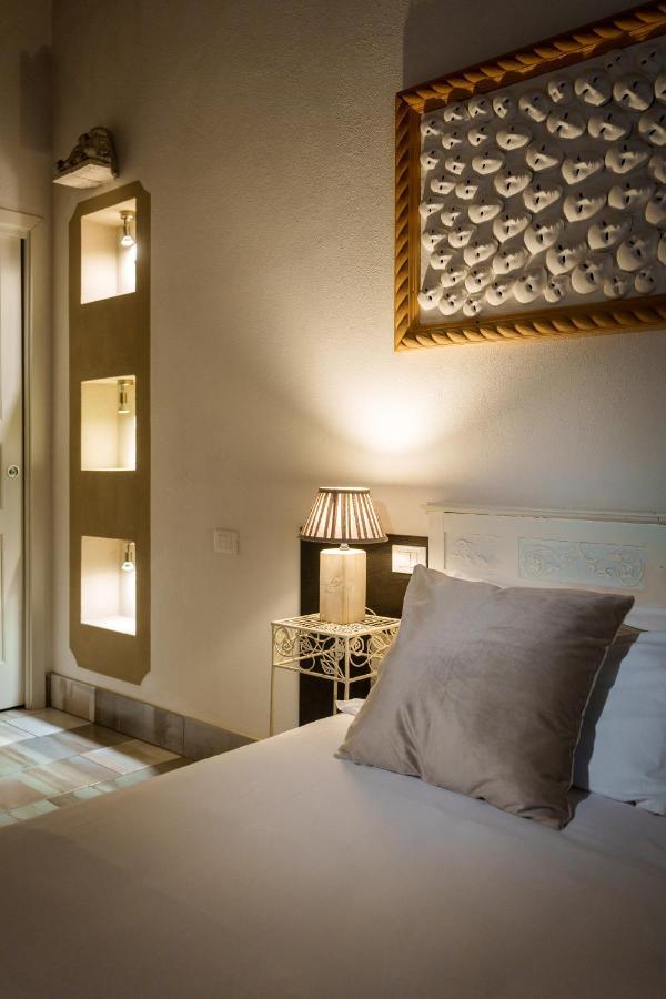 Deluxe Double Room Bath