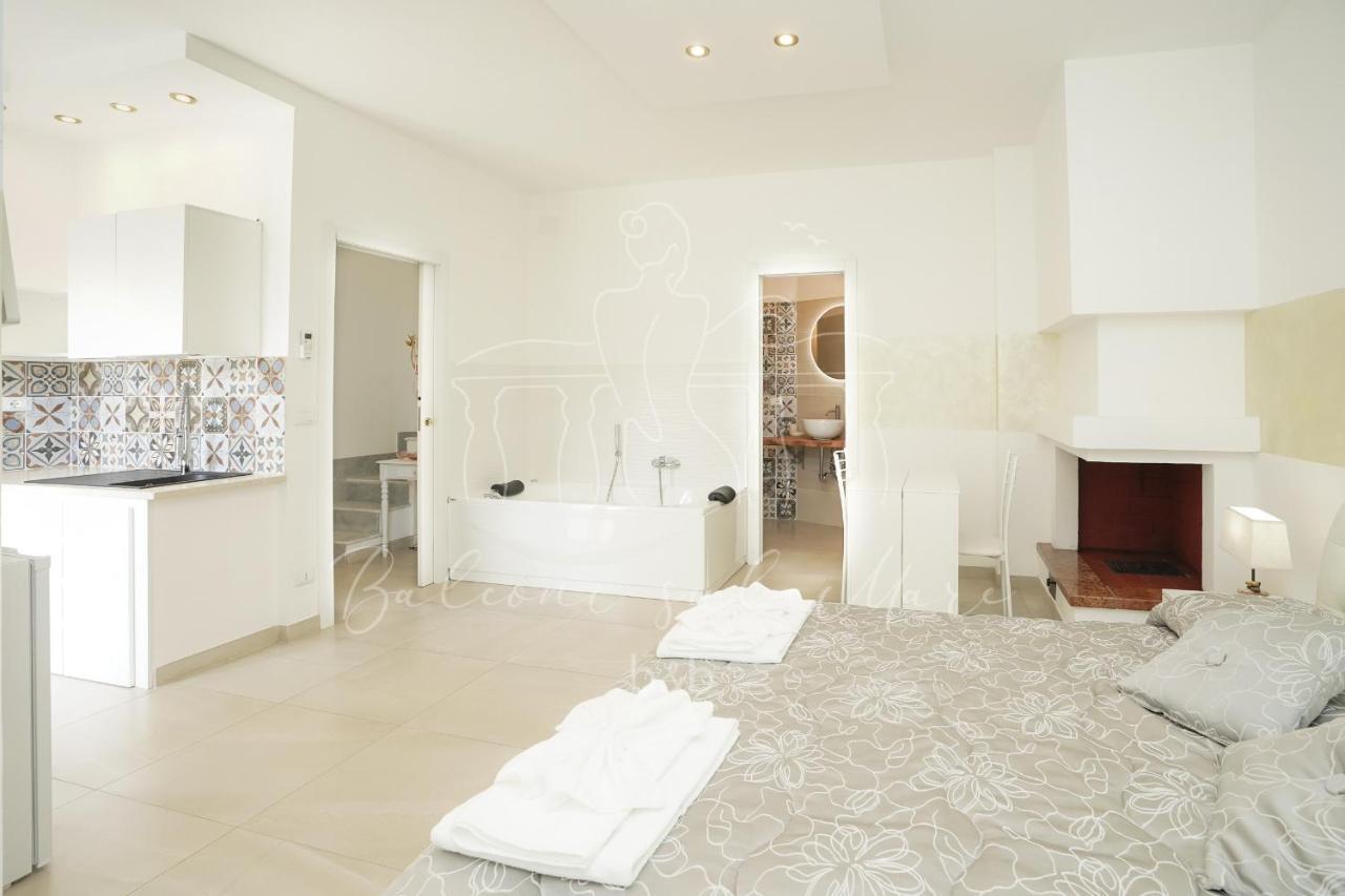 Studio Spa Bath