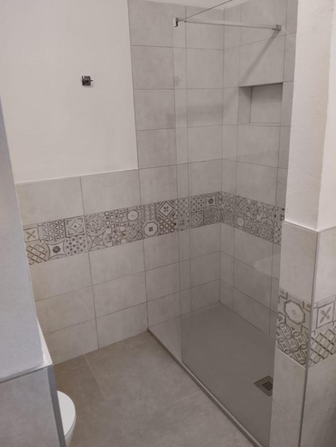 One-Bedroom Apartment,1358112107:JPEG