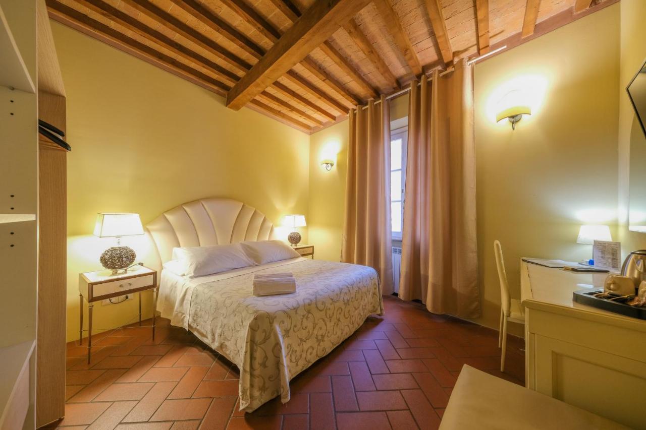 Standard Double Room,1363877111:JPEG