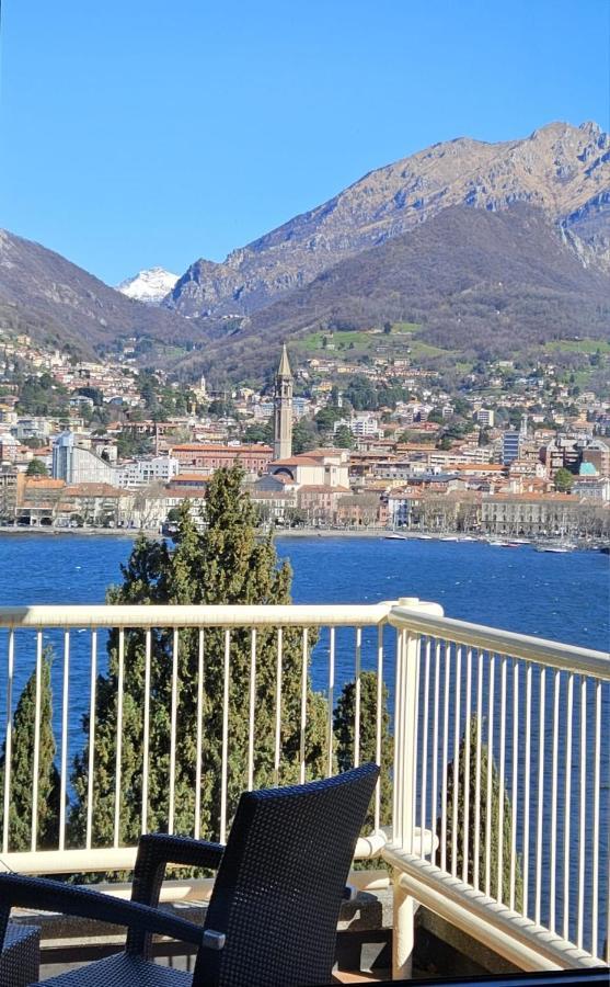Camera Familiare con Vista Lago