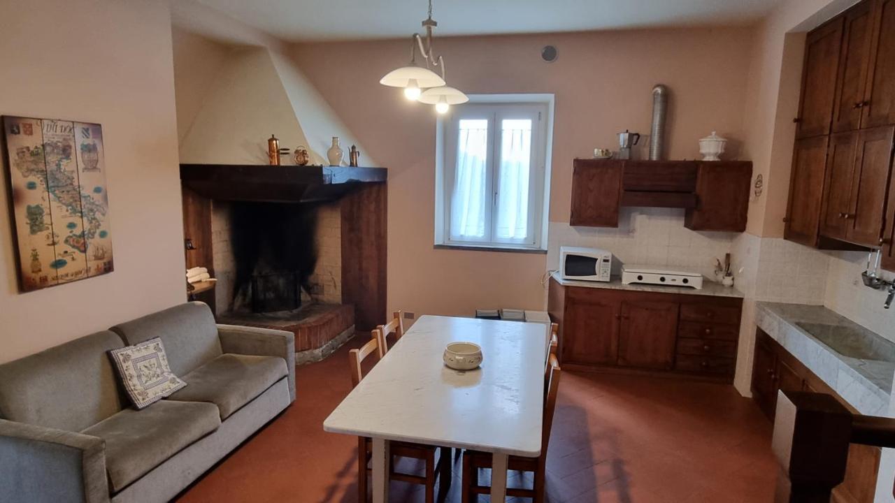 Deluxe One-Bedroom Apartment