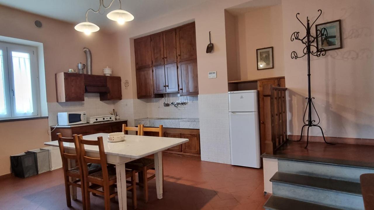 Deluxe One-Bedroom Apartment
