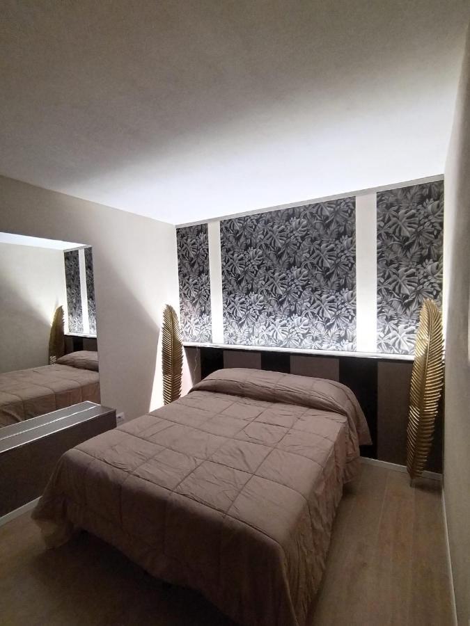 Double Room - Dependence