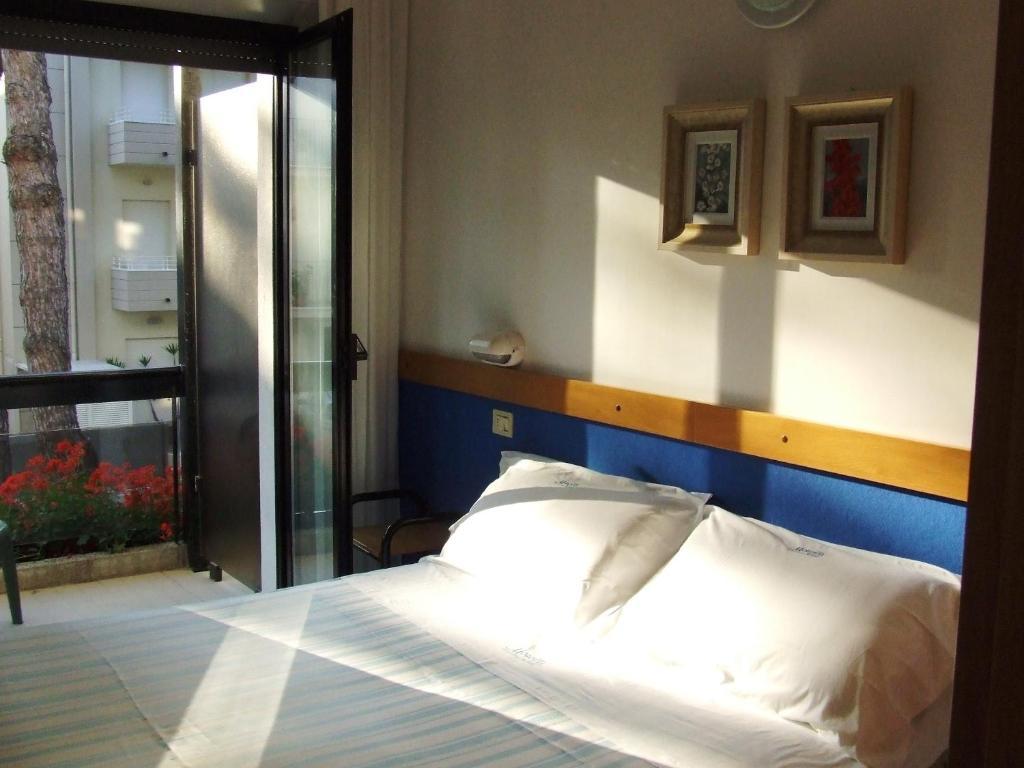 Double or Twin Room Balcony