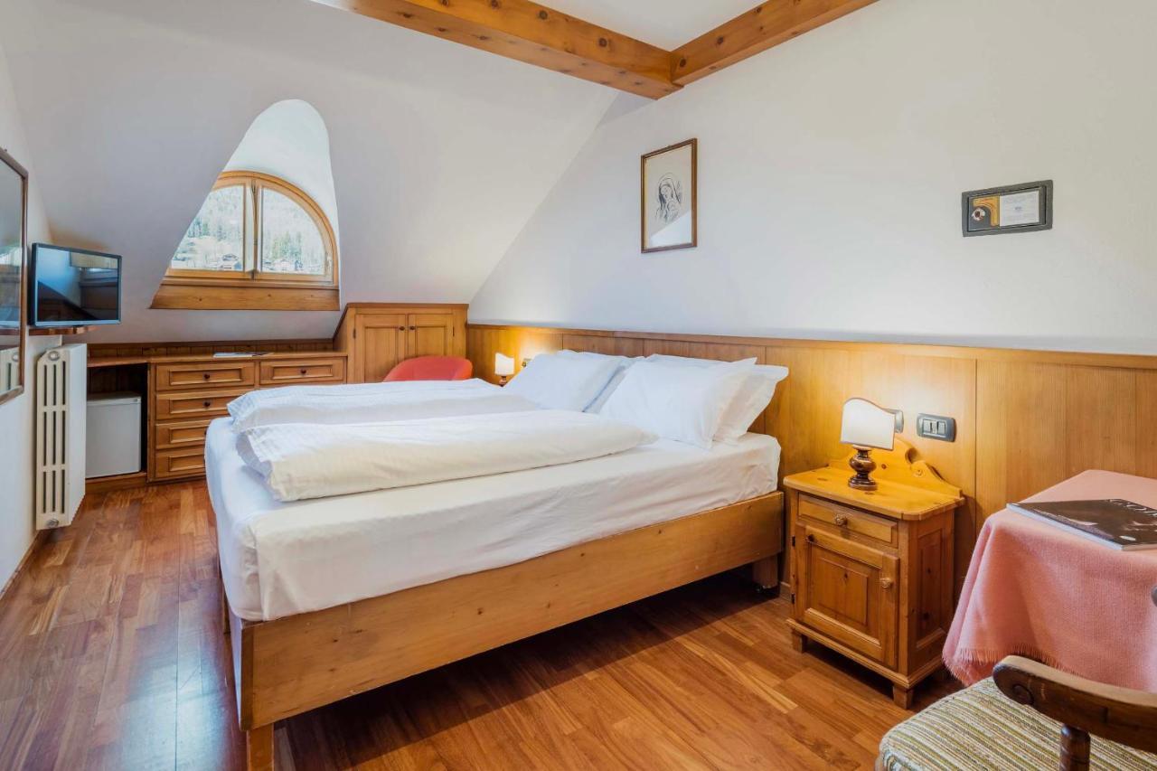 Cosy Attic Double Room