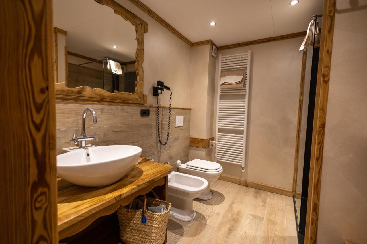 Deluxe Double Room with Spa Access