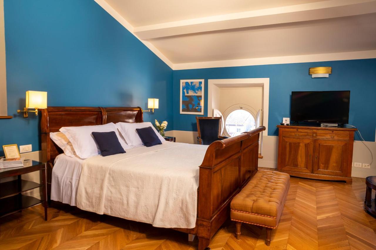 Junior Suite,1388790257:JPEG