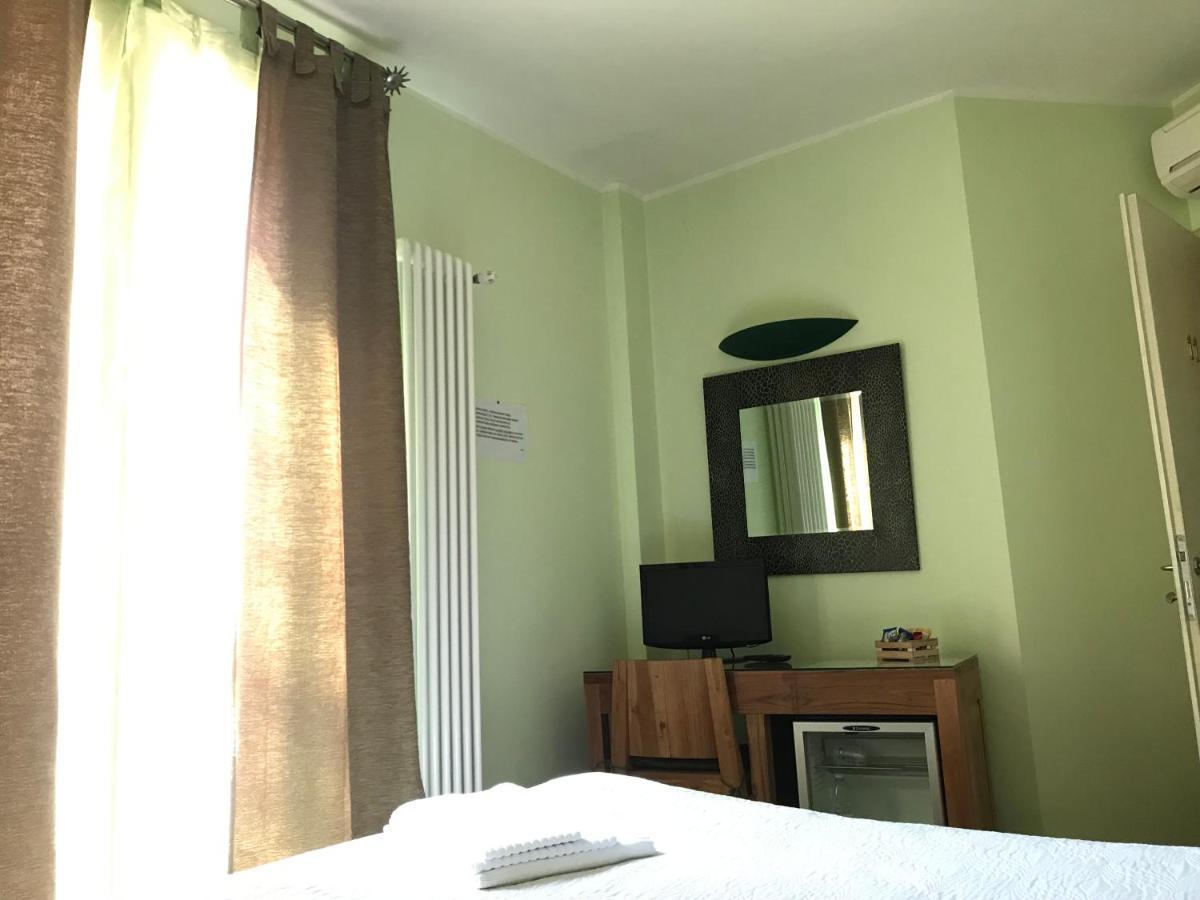Double Room Private External Bathroom