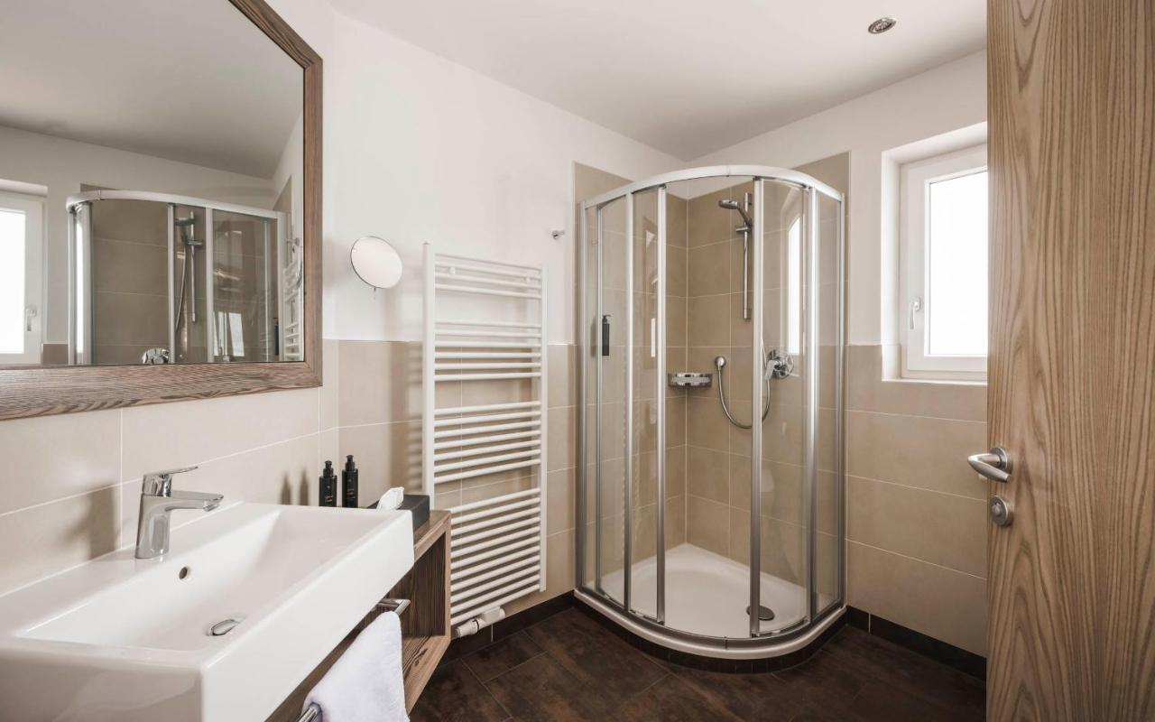 Comfort Doppelzimmer mit Balkon und Bergblick