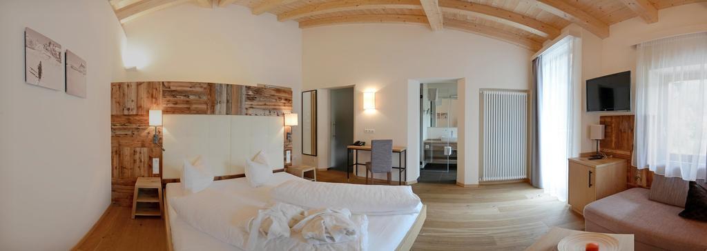 Deluxe Double or Twin Room,1658760441:JPEG