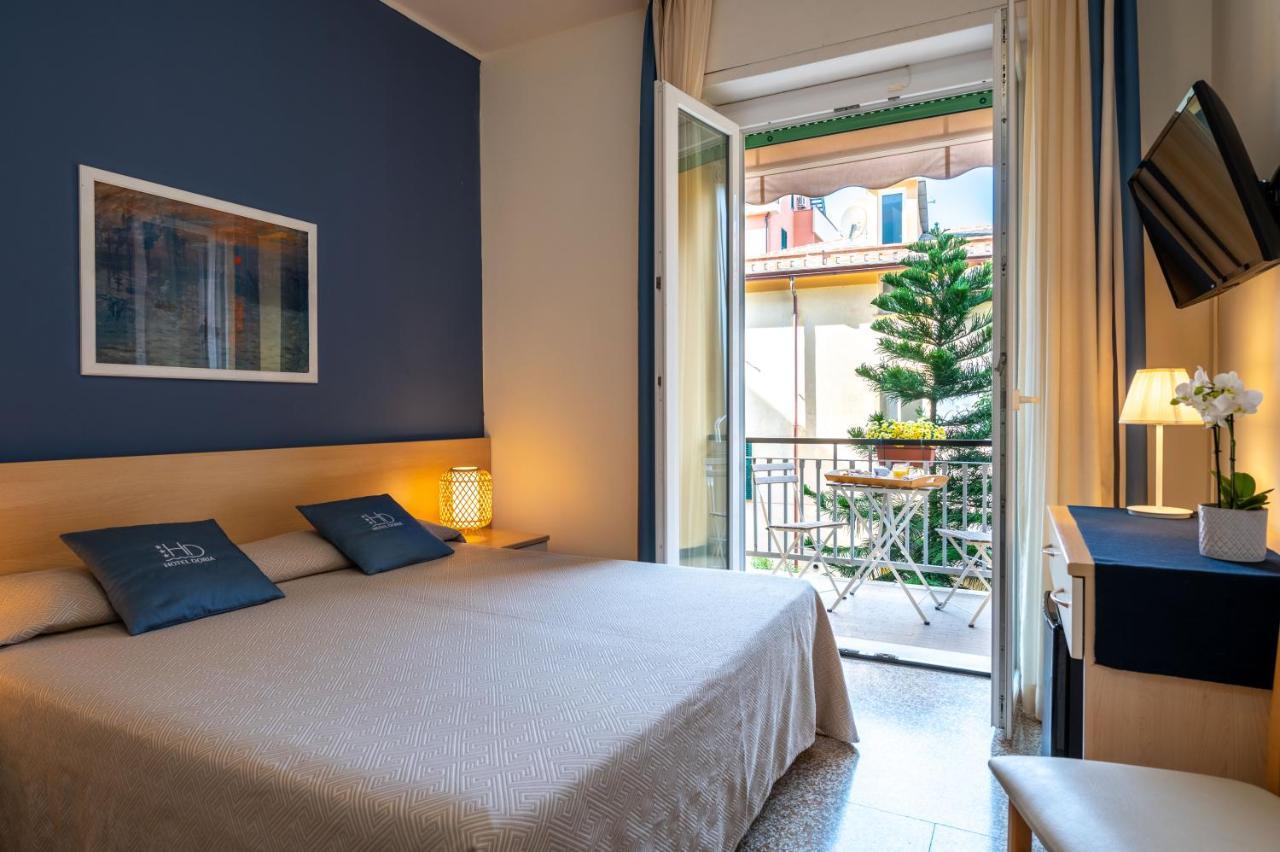 Doppel-/Zweibettzimmer mit Balkon