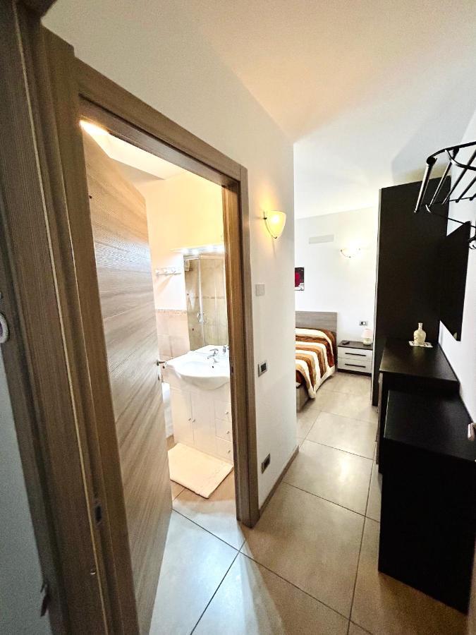 Double Room,1408935125:JPEG