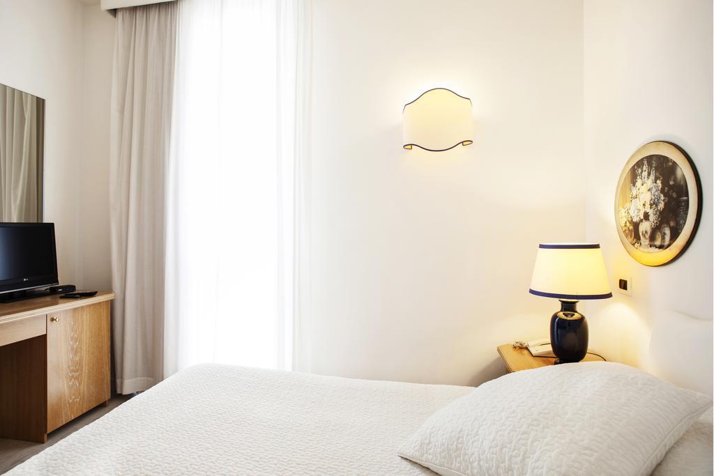 Comfort Single Room
