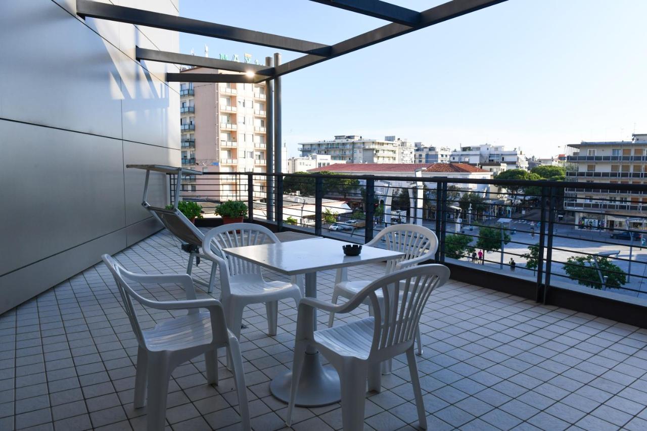 One-Bedroom Apartment Terrace,1419027861:JPEG
