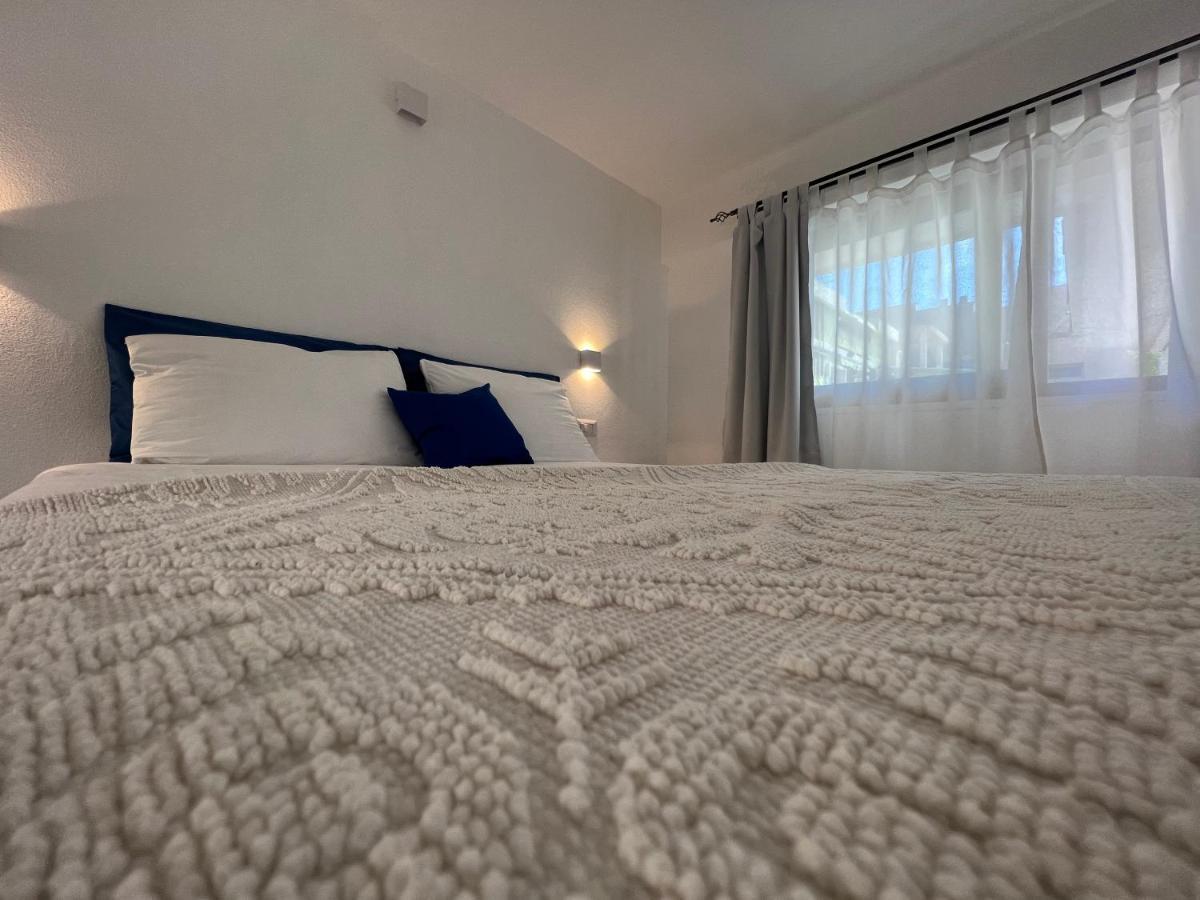 Double or Twin Room Private Bathroom