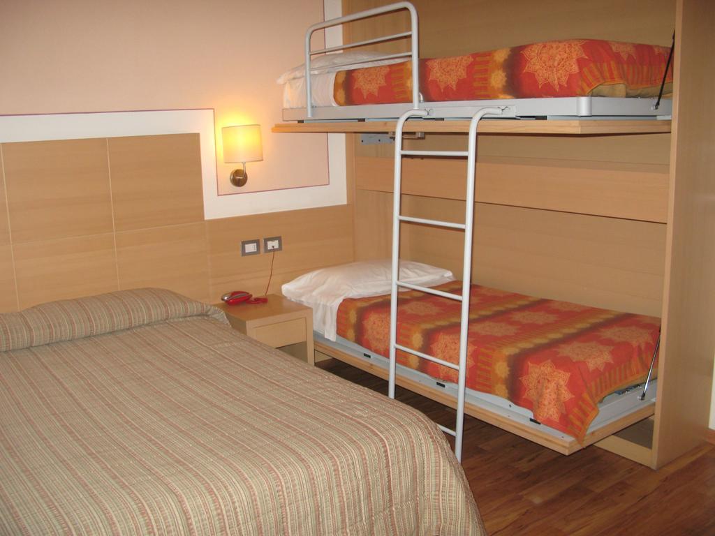 Basic Double Room,1598404207:JPEG