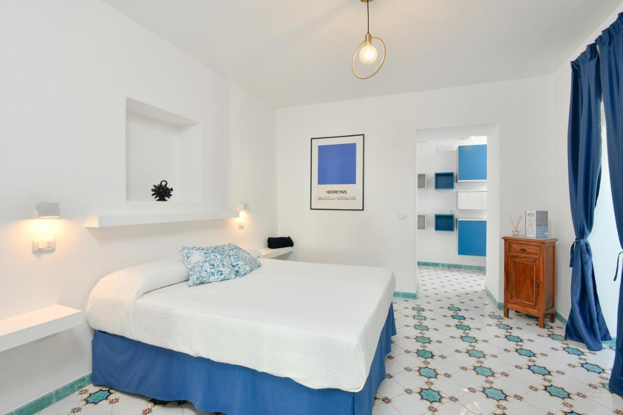 Deluxe Suite Sea View