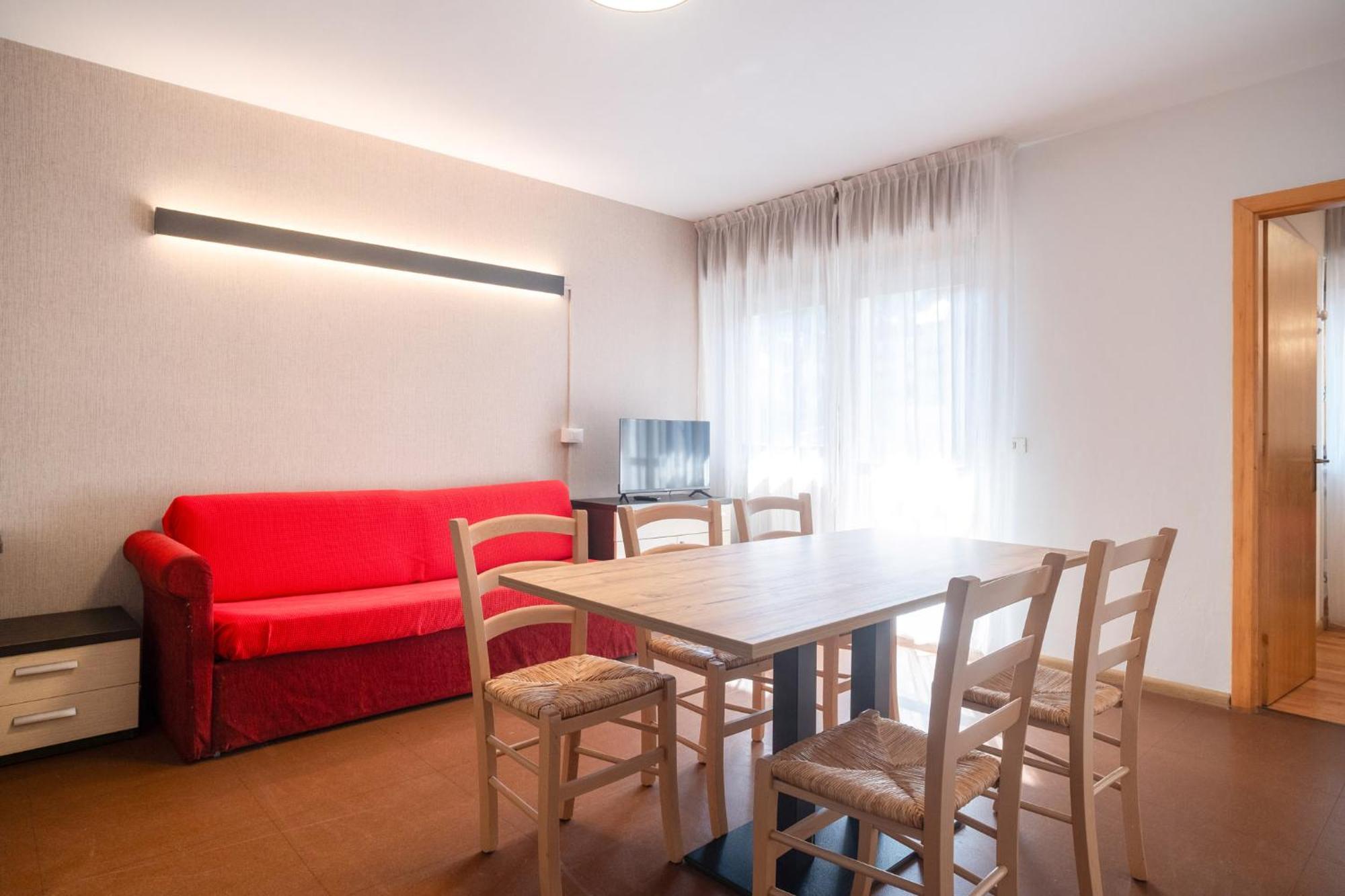 One-Bedroom Apartment,1499566723:JPEG