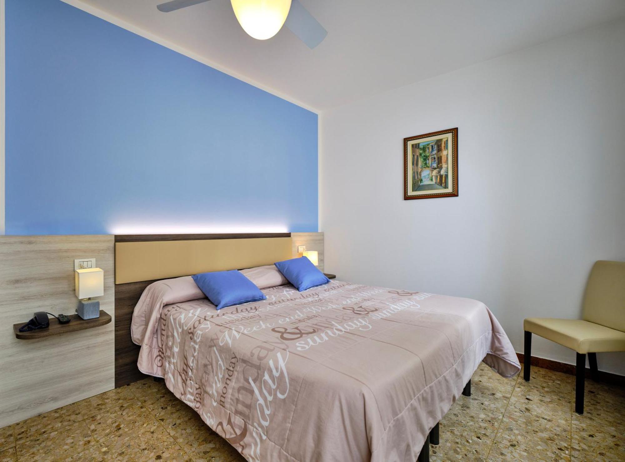 Doppel-/Zweibettzimmer mit Seeblick
