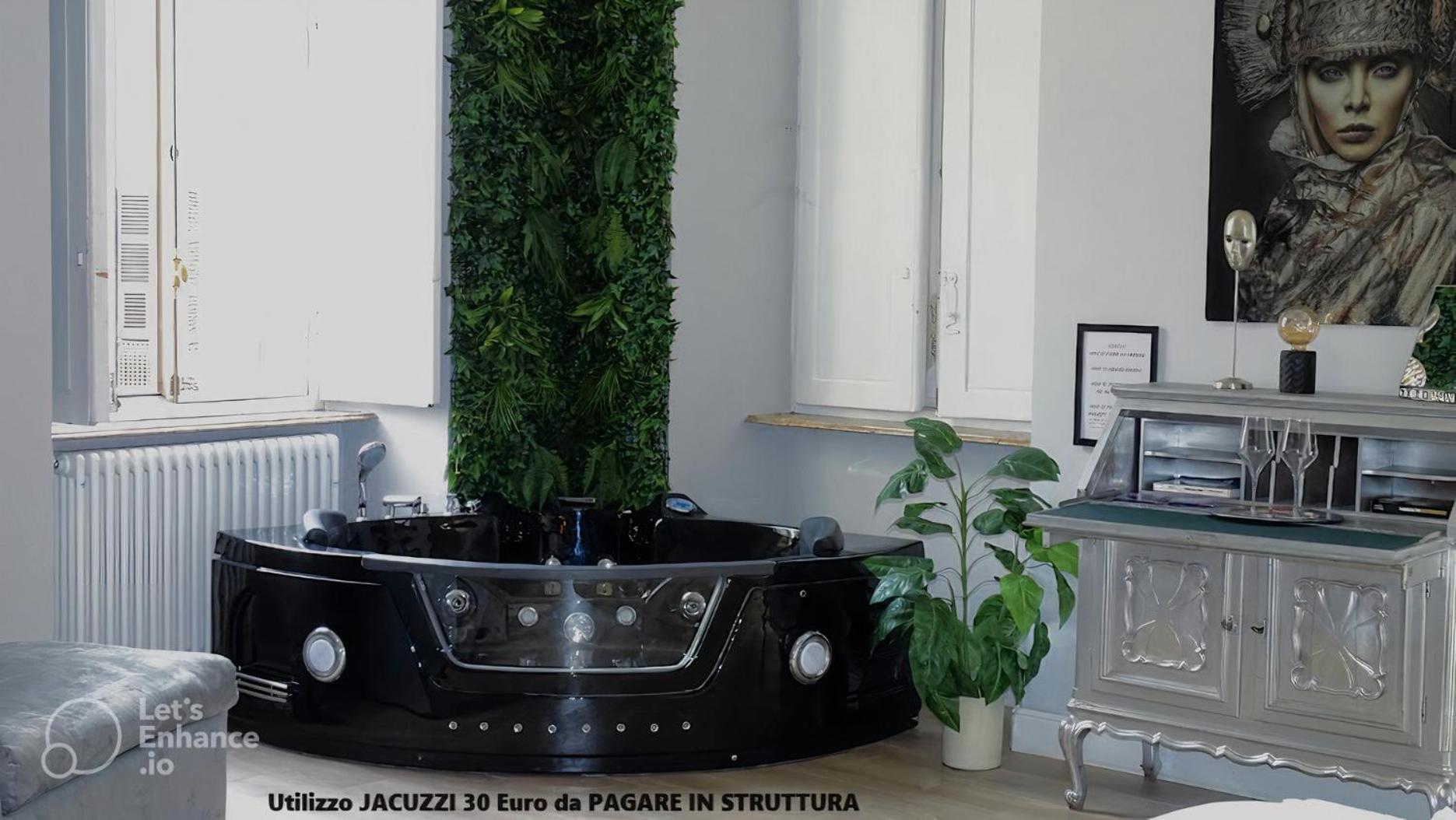 Deluxe Suite Spa Bath