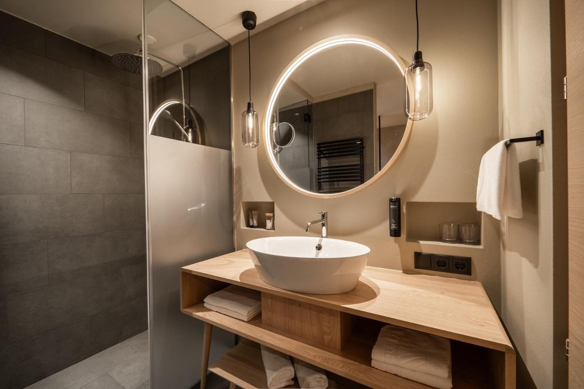Familiensuite mit Balkon