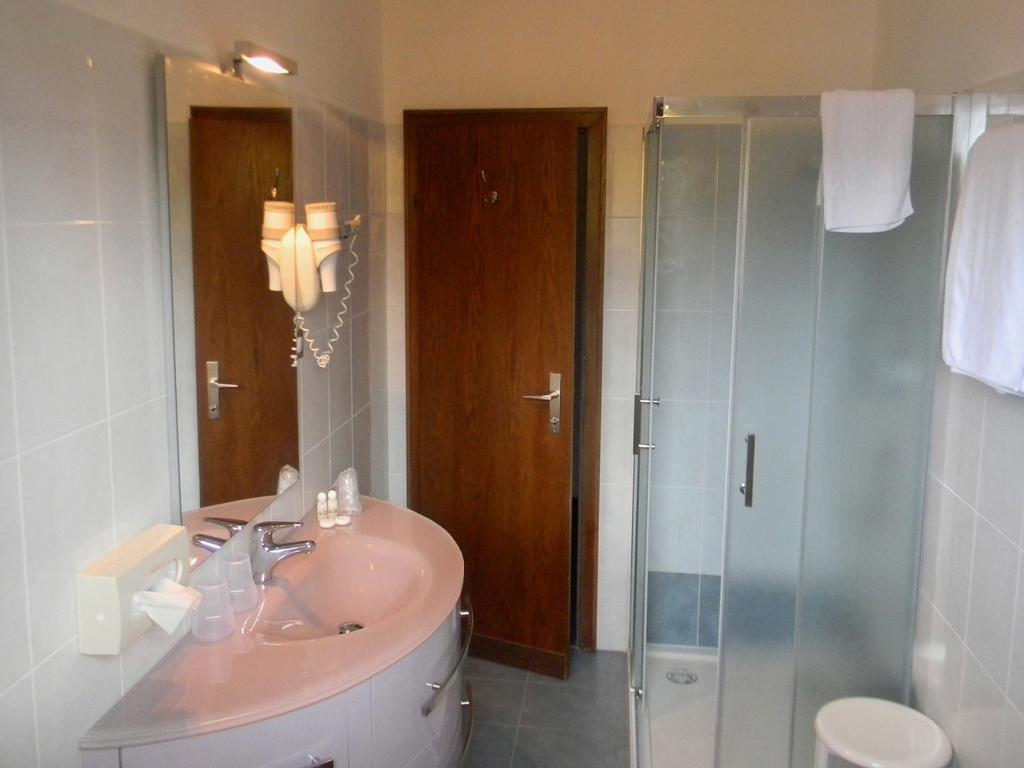 Double or Twin Room,993129934:JPEG