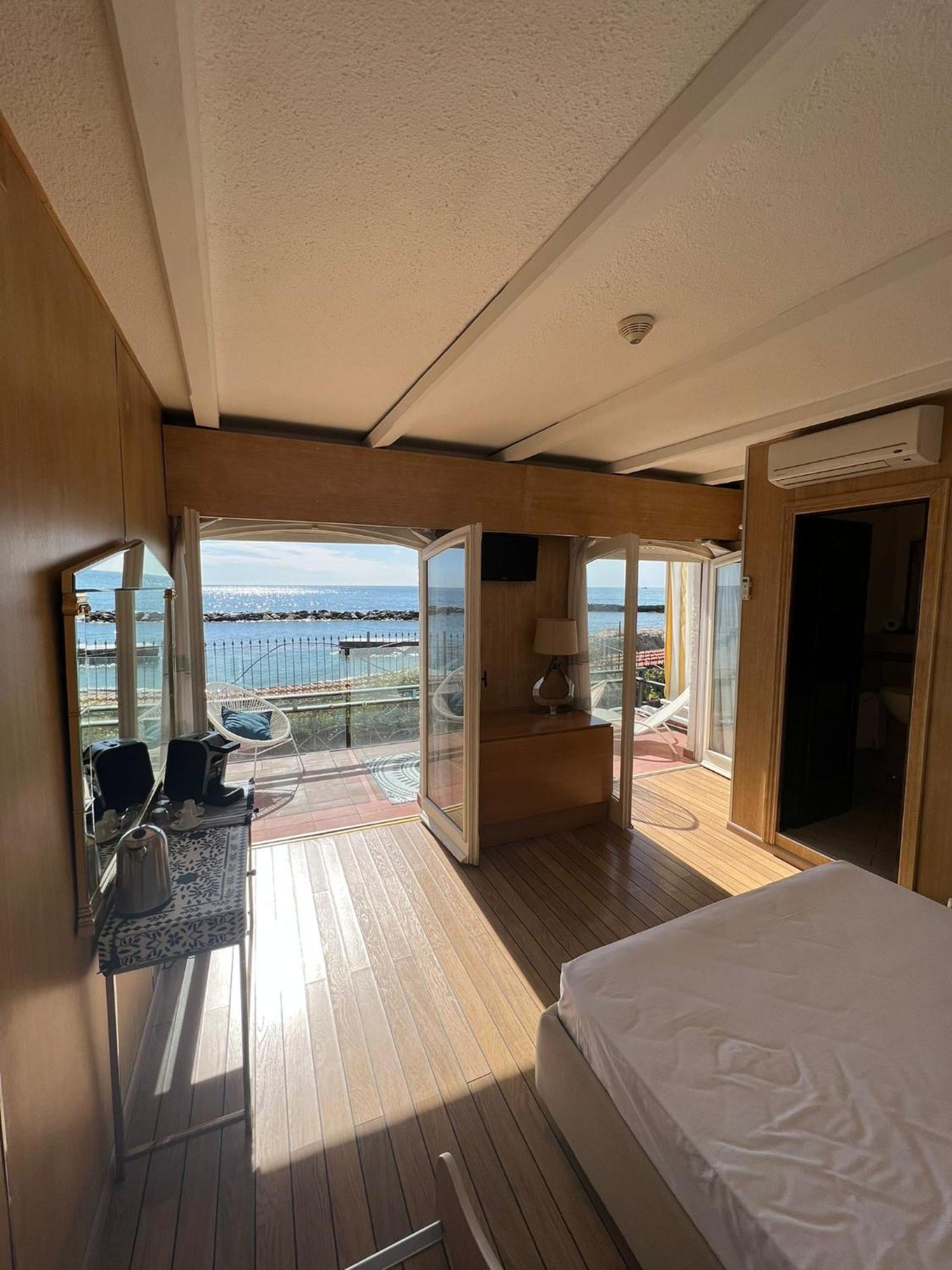 Superior Triple Room Sea View