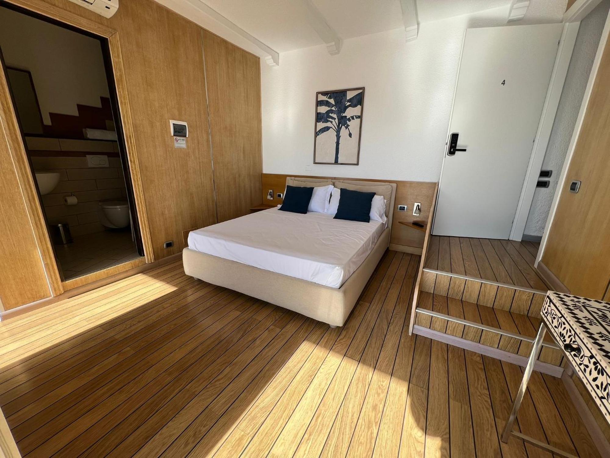 Deluxe Double Room Balcony Sea View