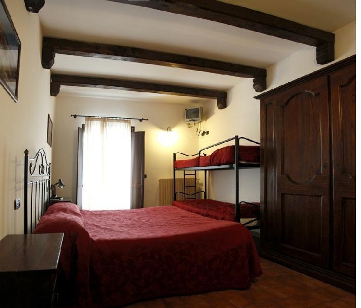 Double or Twin Room Private Bathroom