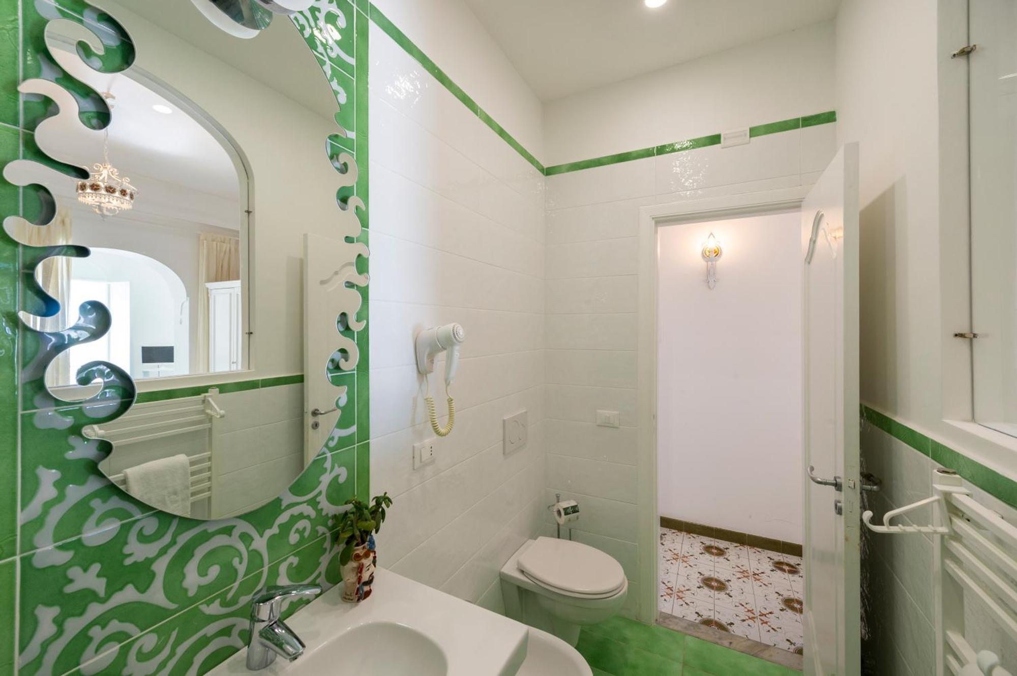 Large Double or Twin Room,1532704279:JPEG