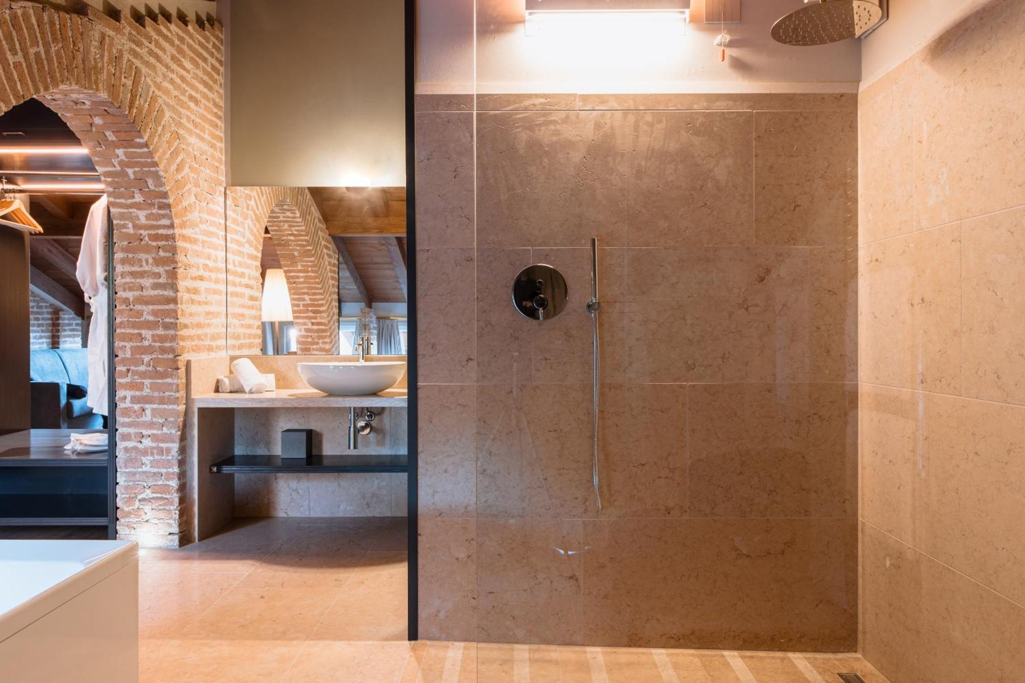 Suite Spa Bath