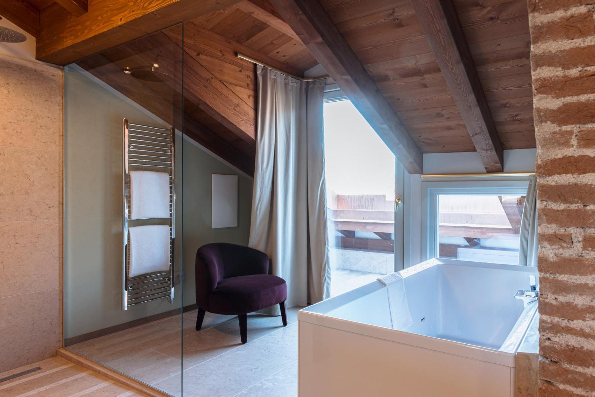 Suite Spa Bath