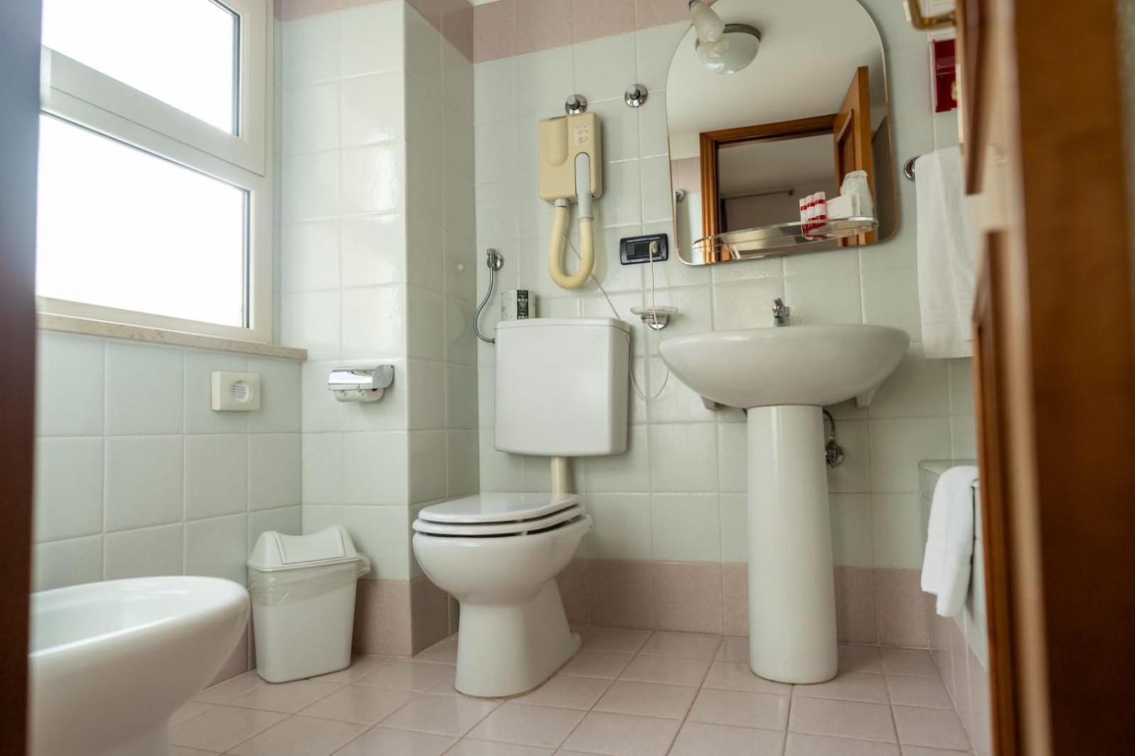 Standard Triple Room Sea View