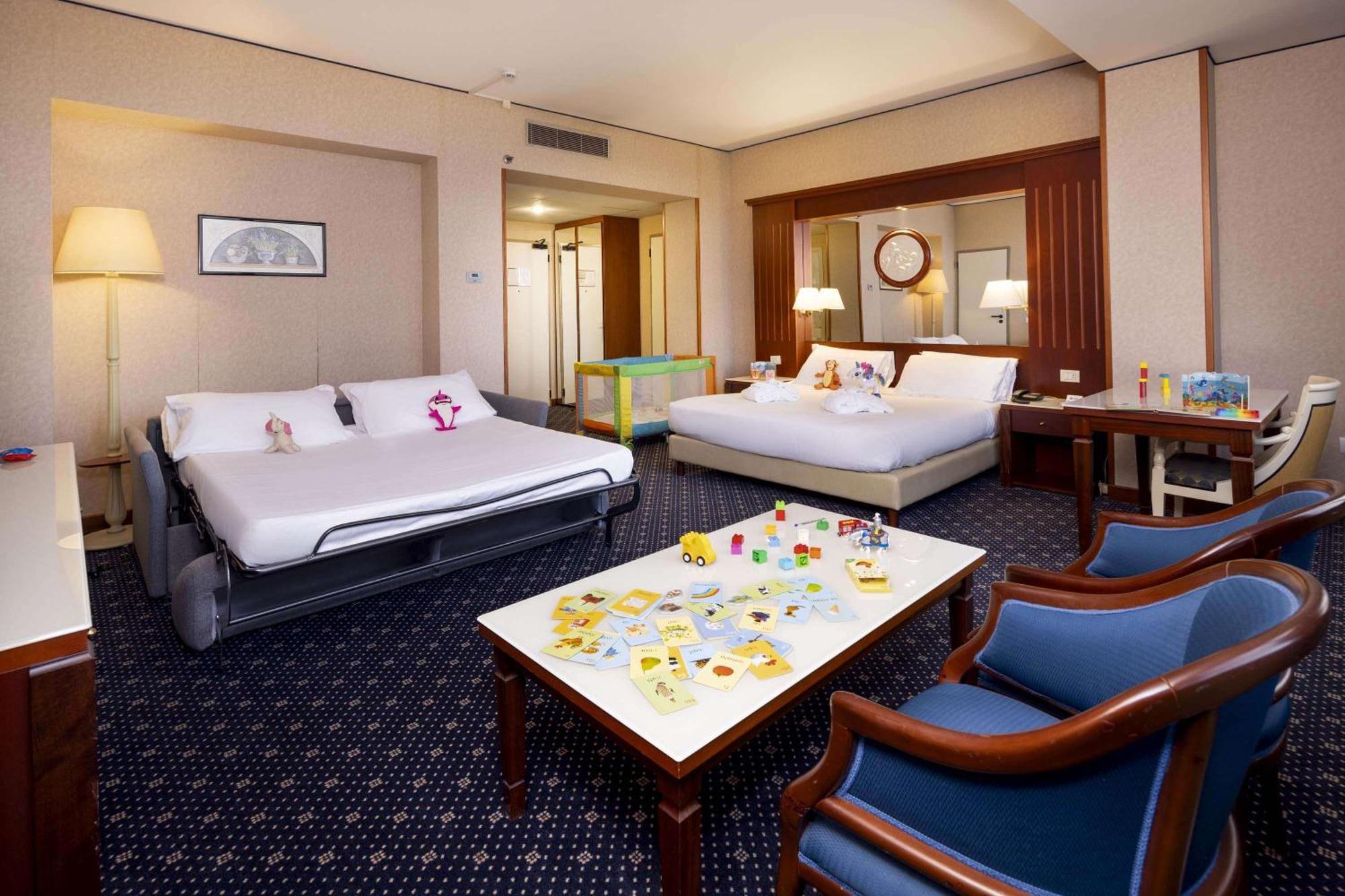 Quadruple Room King Bed