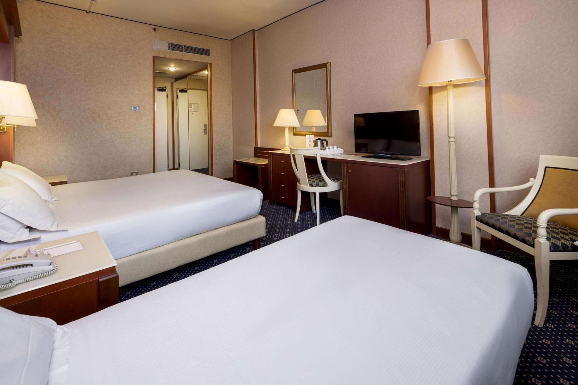 Triple Room 1 King 1 Single Bed