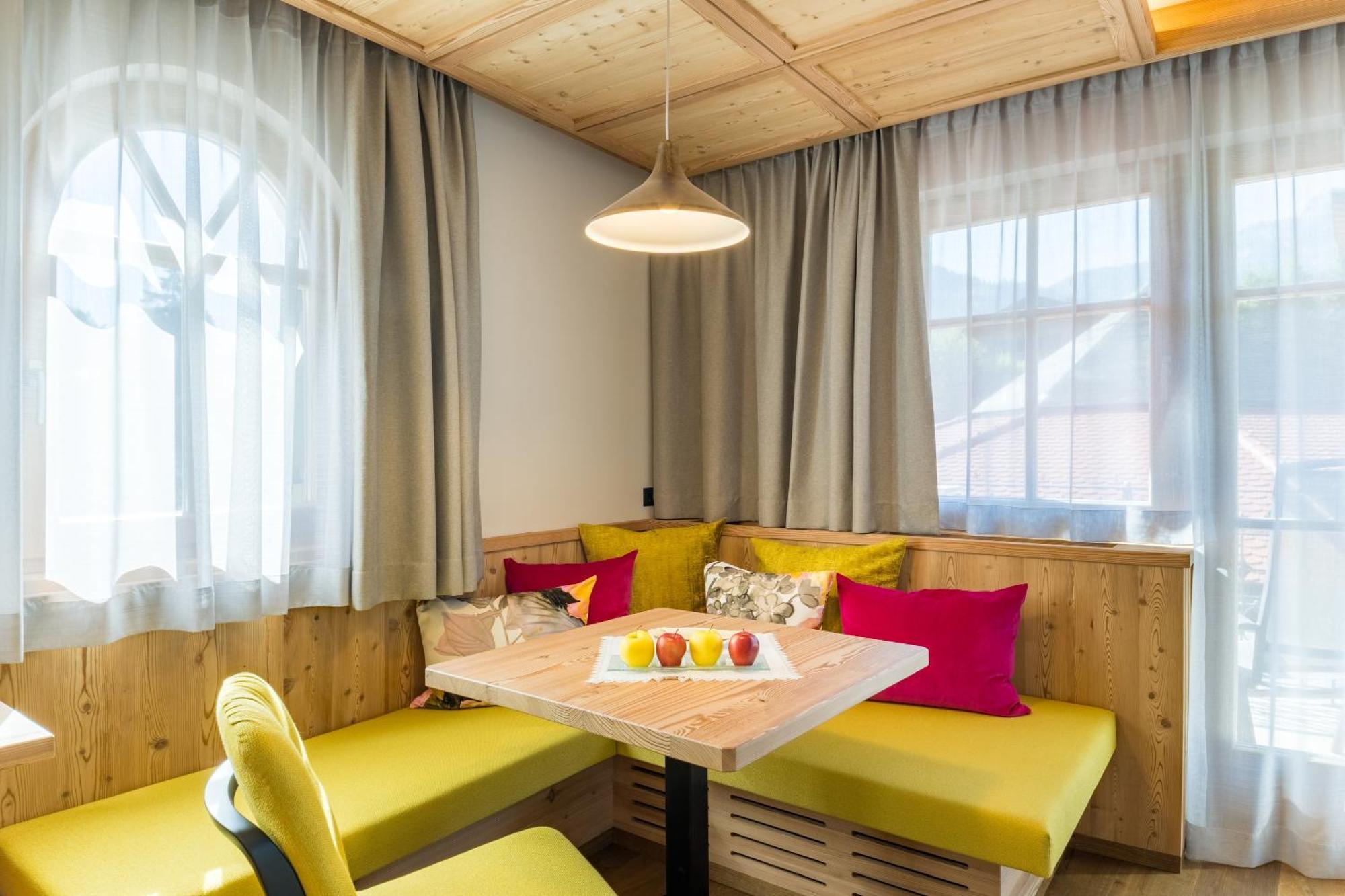 Junior Suite Mountain View