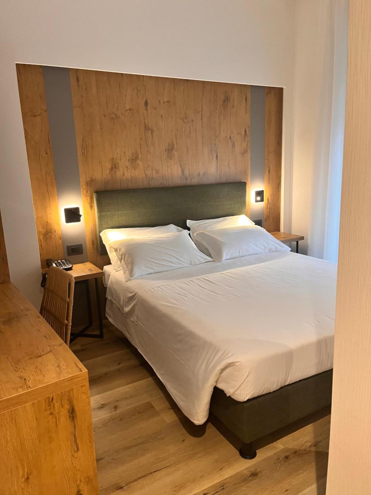 Standard Double or Twin Room Balcony