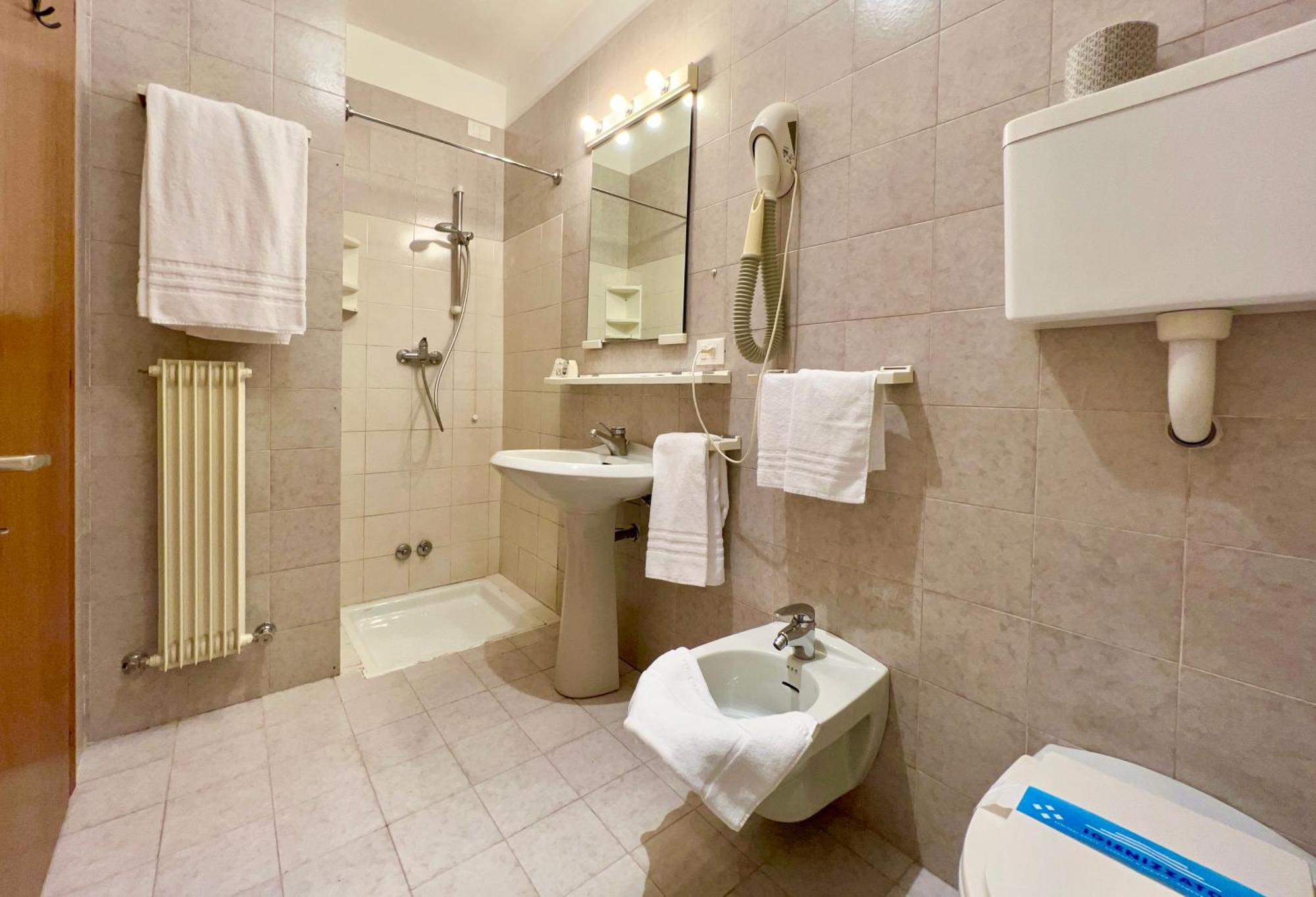 Triple Room,1542544228:JPEG
