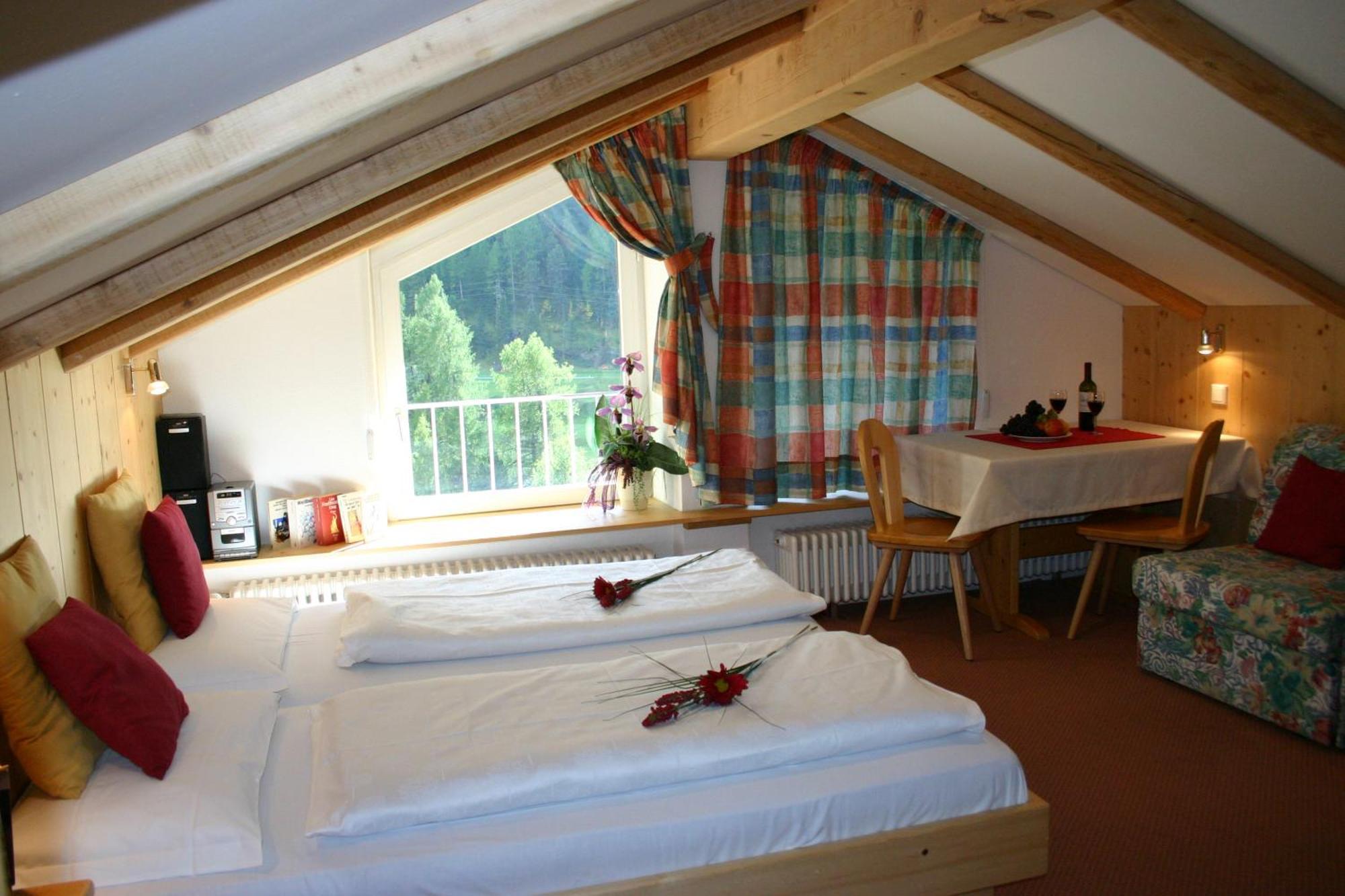 Studio mit Balkon