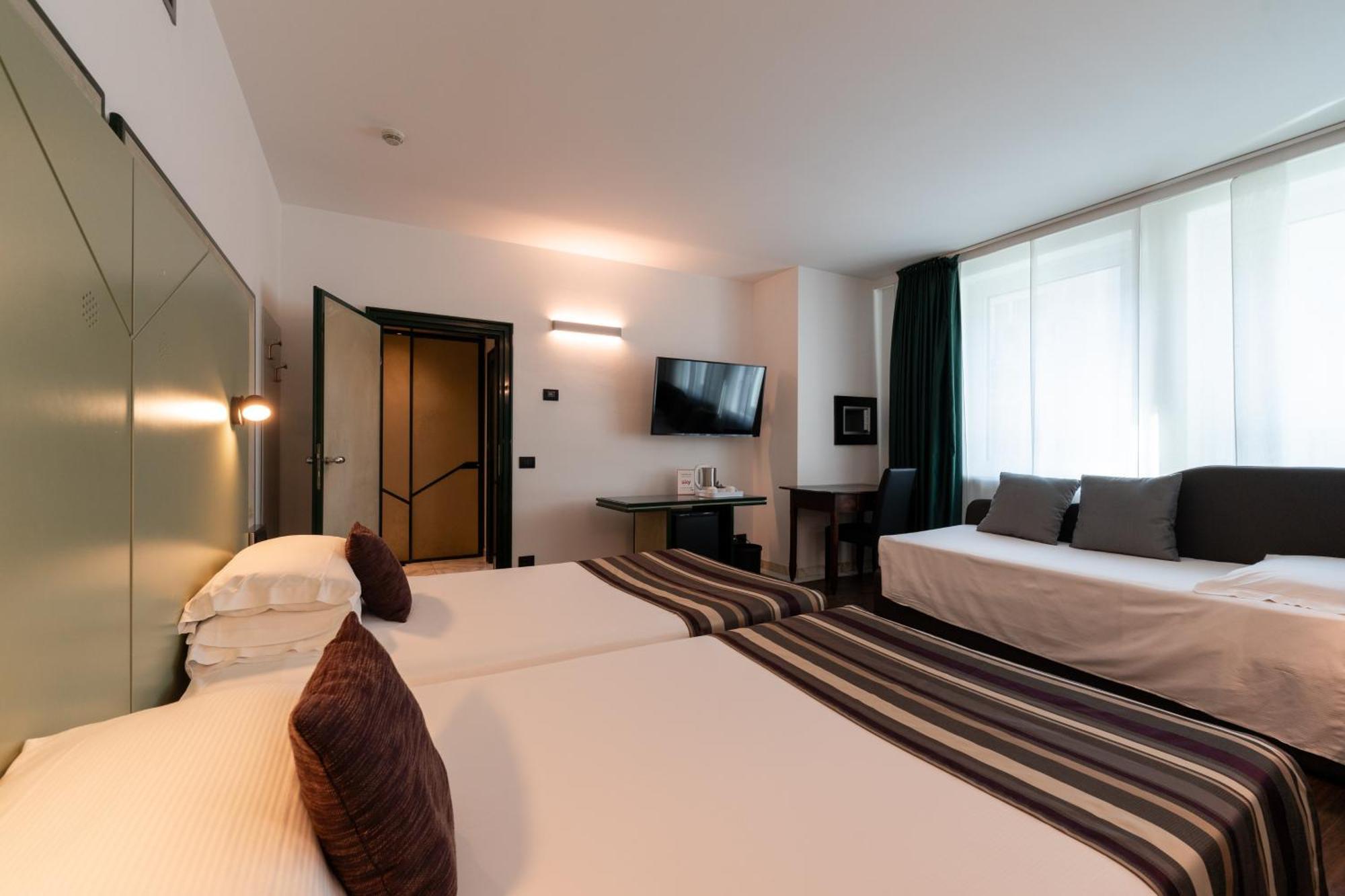 Triple Room