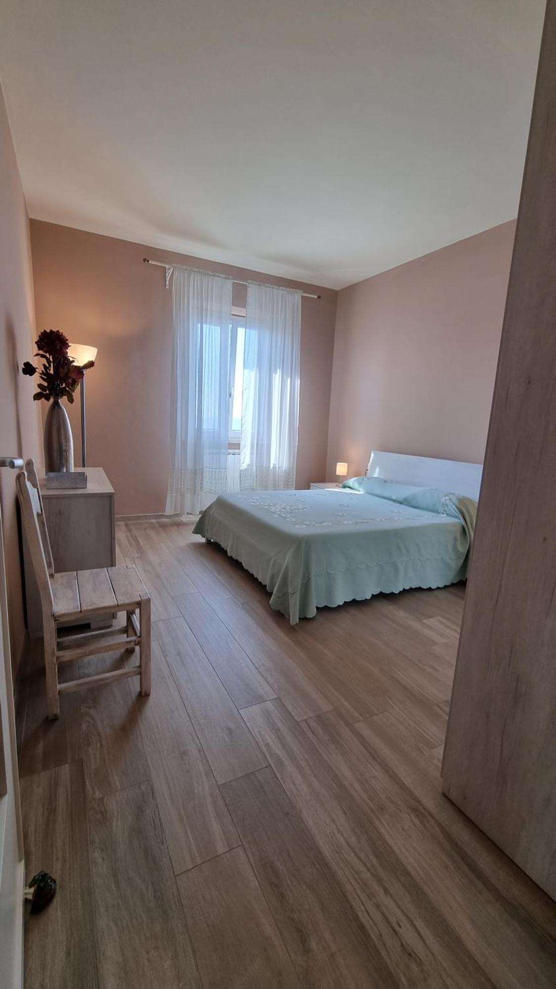 Superior One-Bedroom Apartment