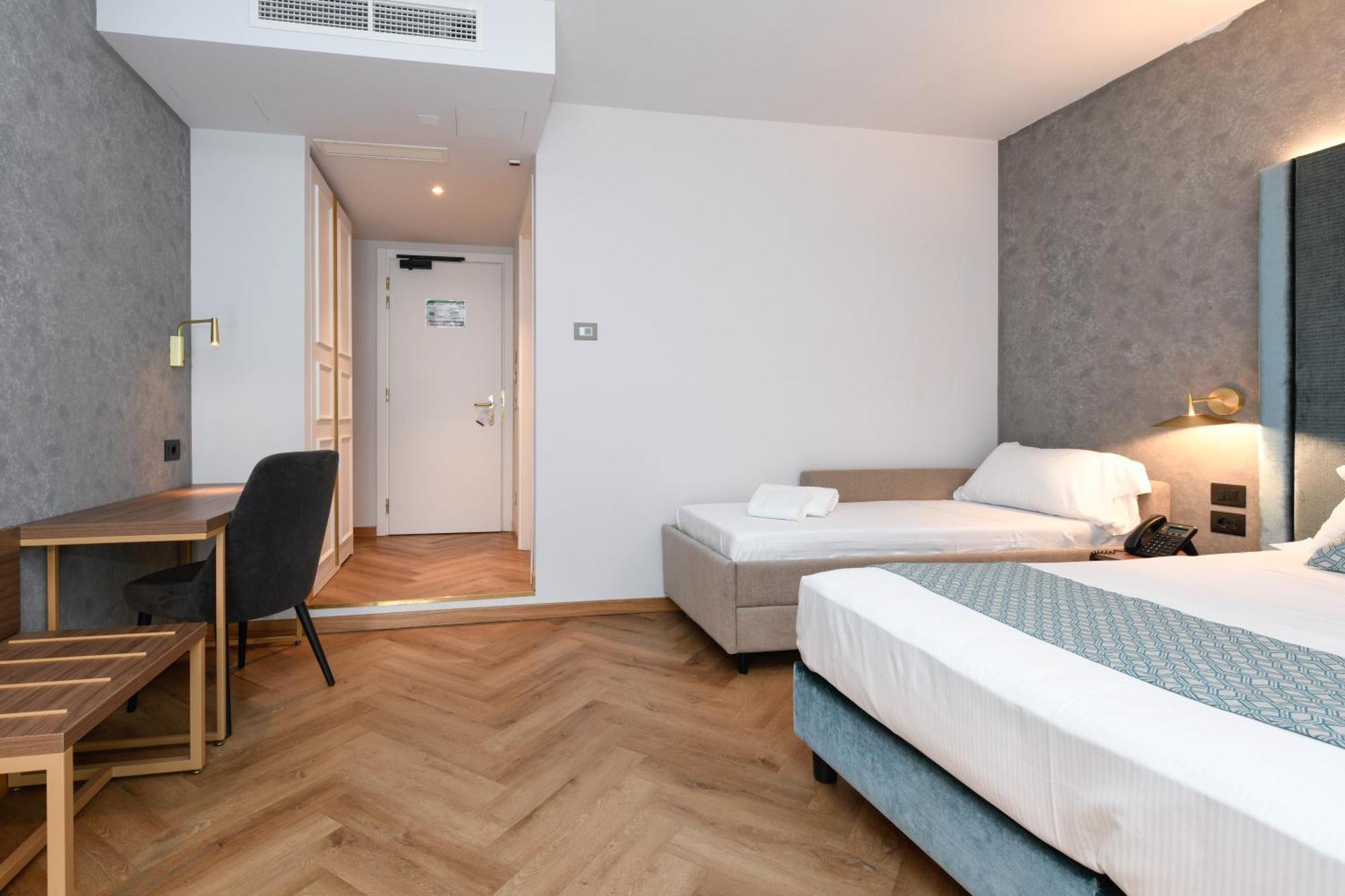 Classic Triple Room